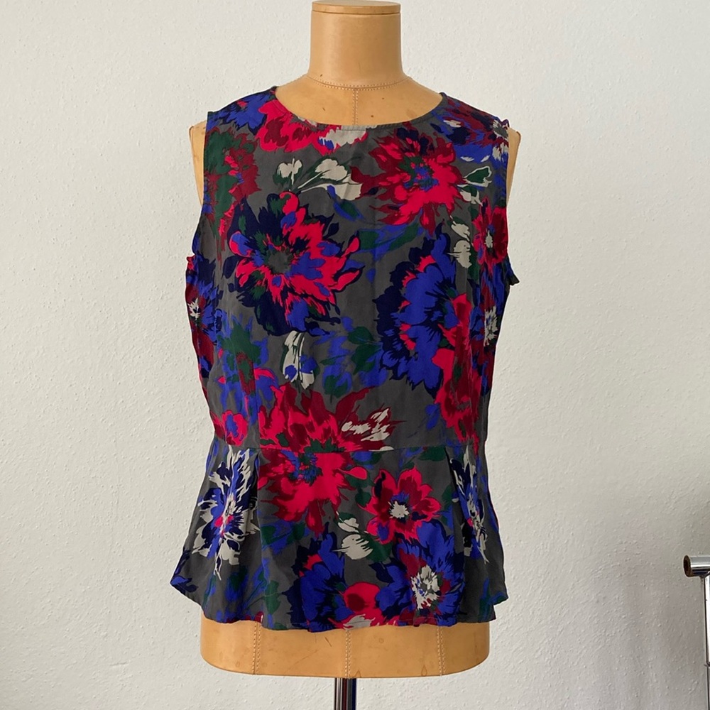 Fossil Silk peplum printed tops size medium